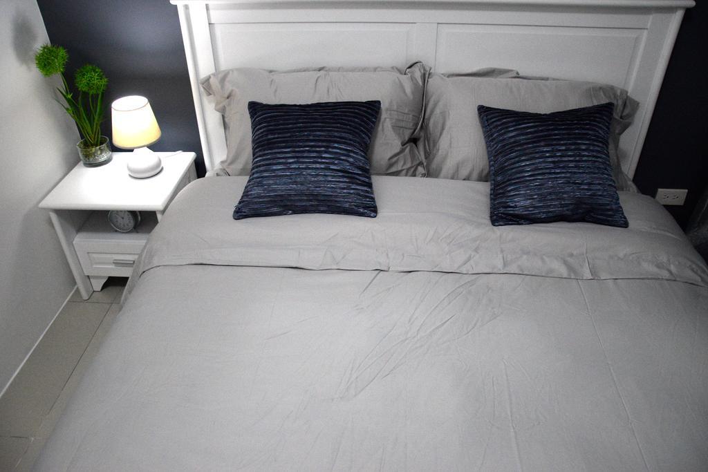 Jazz Makati Luxury Apartment Манила Экстерьер фото