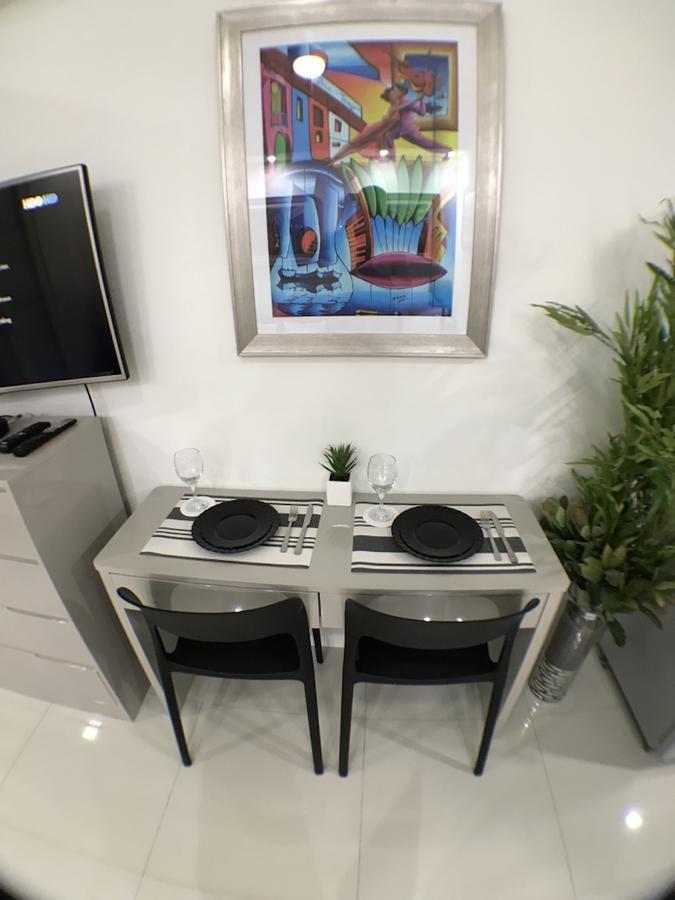 Jazz Makati Luxury Apartment Манила Экстерьер фото